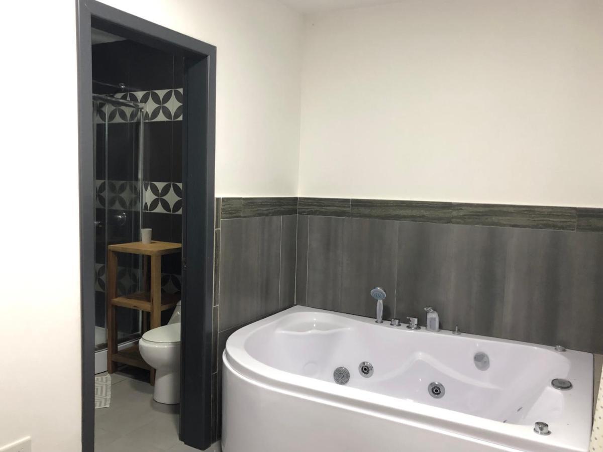Elegante Apartamento Con Vistas Al Volcan Tungurahua 바뇨스 외부 사진