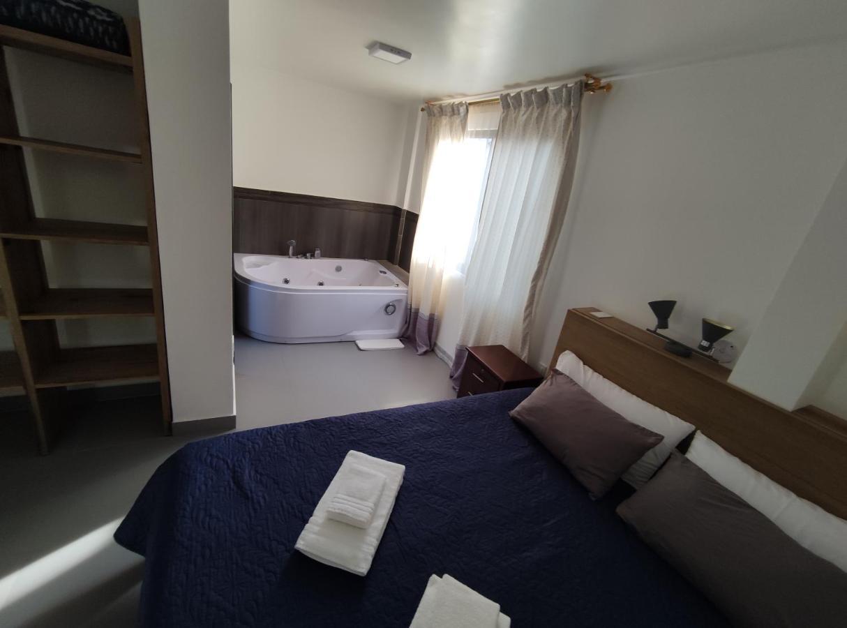 Elegante Apartamento Con Vistas Al Volcan Tungurahua 바뇨스 외부 사진